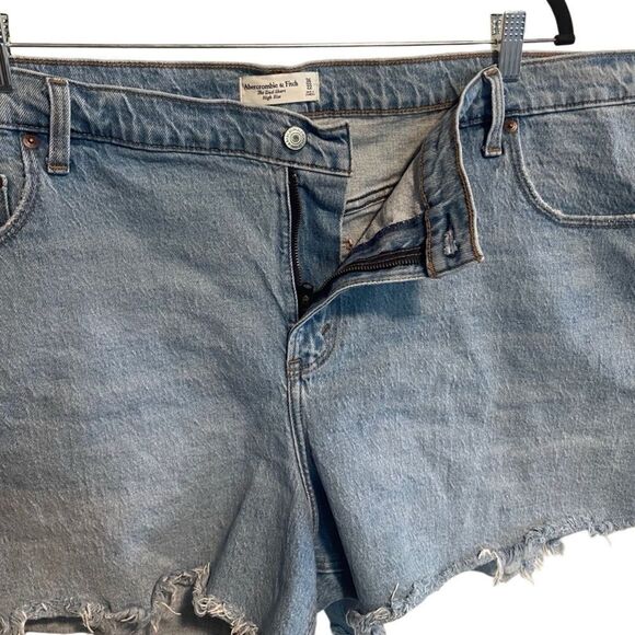 Abercrombie & Fitch- The Dad Short High Rise Frayed Hem Denim Zip Fly Size 36/22 - Picture 5 of 14